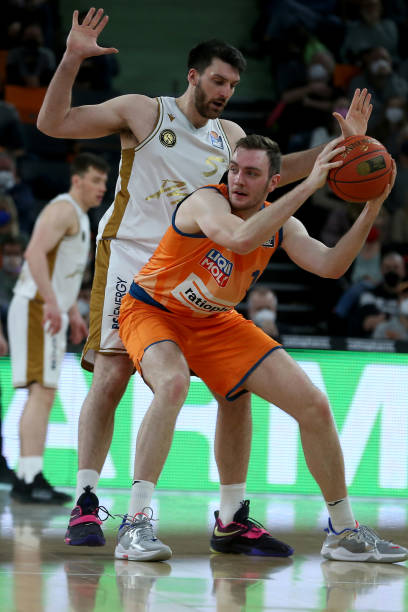 接影响到他 接影响到他