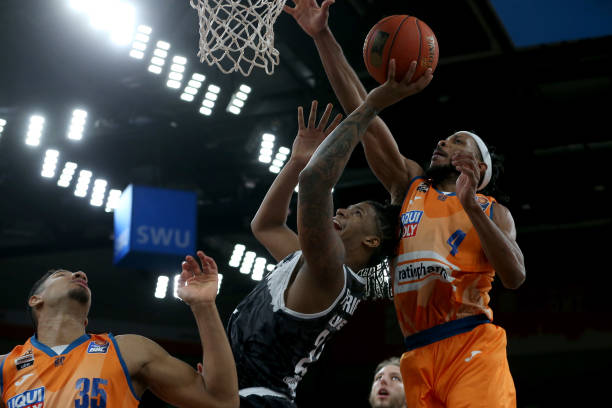 队时仍保留 队时仍保留